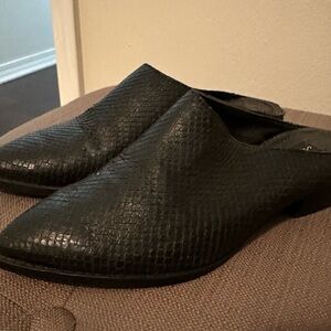 Steven by Steve Madden Black Textured leather Slip-On Mules